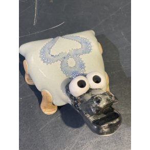 Mellem Fabeldyr i keramik af Vibeke Hrlyck