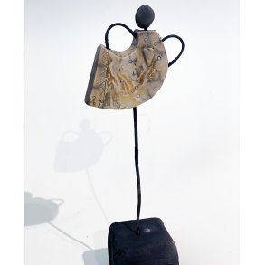 Engle raku keramik af Hanne Munk