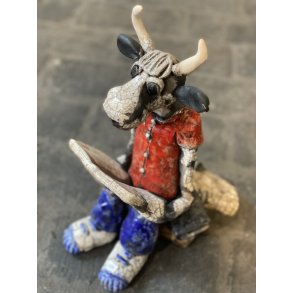 Dorit Knudsen Ko i rakubrndt keramik