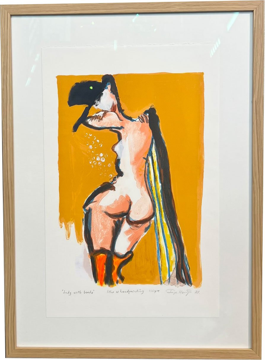 Litografi af Inge Hrup,  Lady with Boots 53x73cm