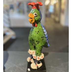 Dorit Knudsen Papegje i rakubrndt keramik