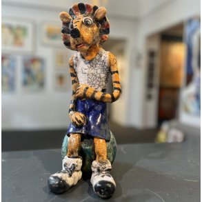 Dorit Knudsen Lve i rakubrndt keramik