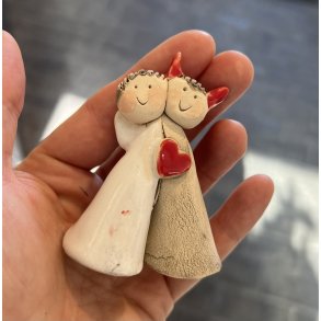 Engel og Djvel i hndlavet i keramik