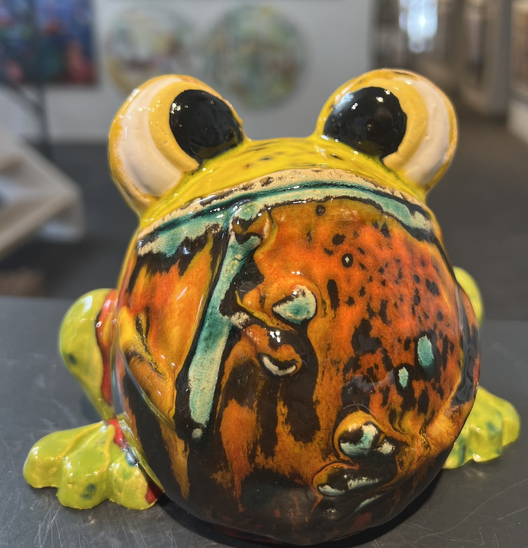 Kys Fr�en, keramik af Anka Christob