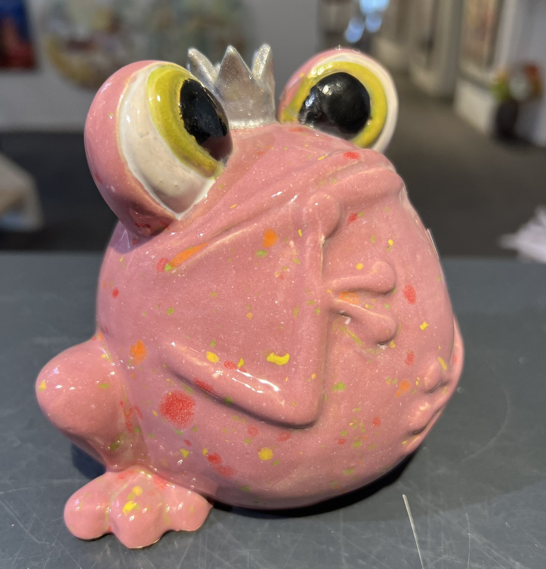 Kys Fr�en, keramik af Anka Christob