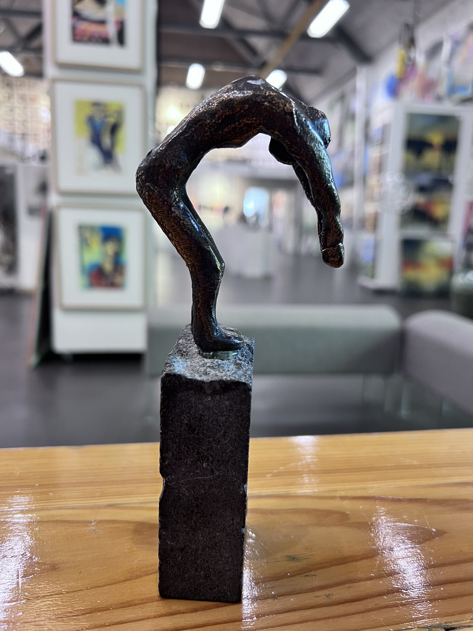 Bronceskulptur af Lisbeth Gundersen