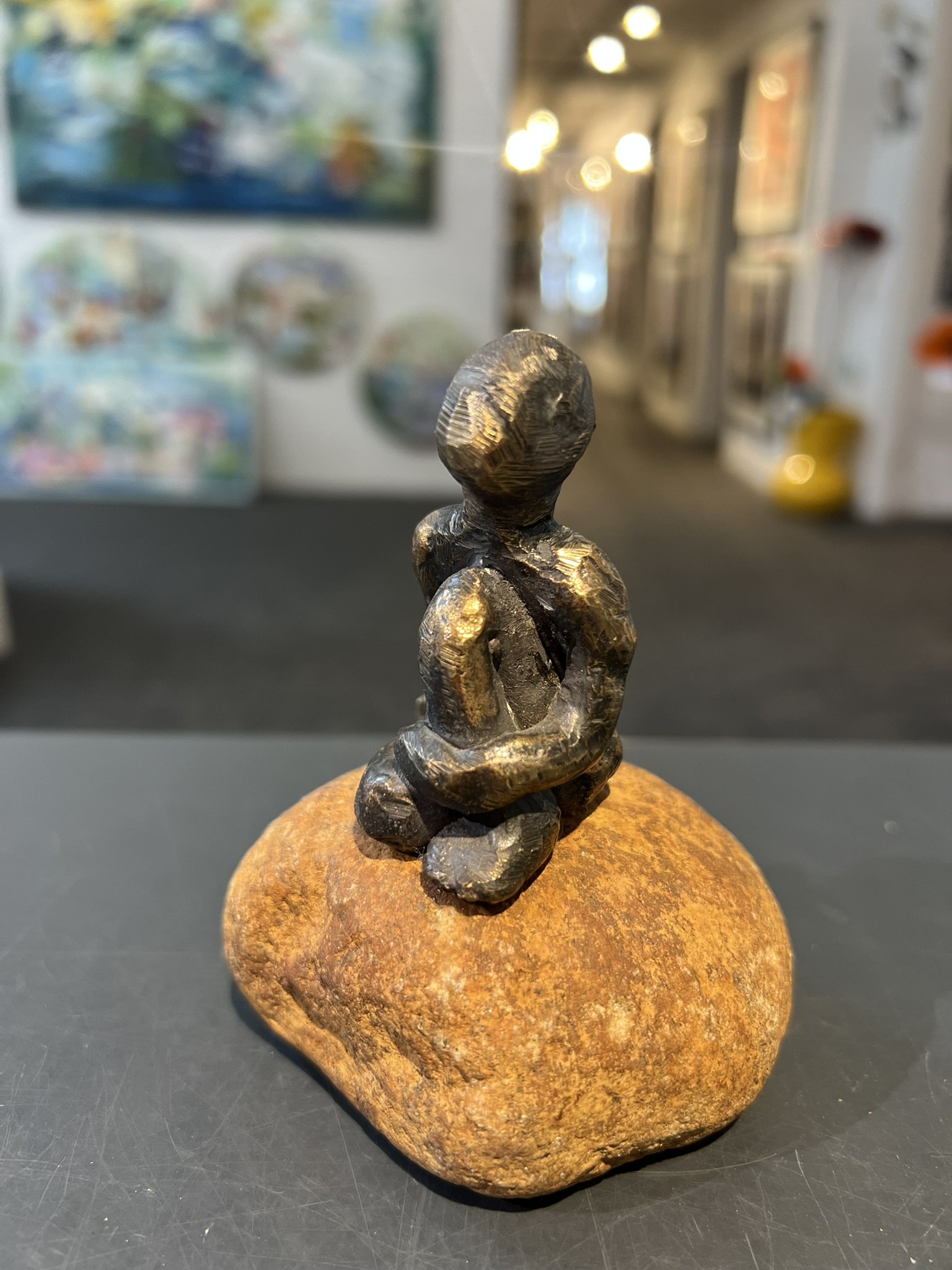 tid til at slappe af, Bronceskulptur af Lisbeth Gundersen