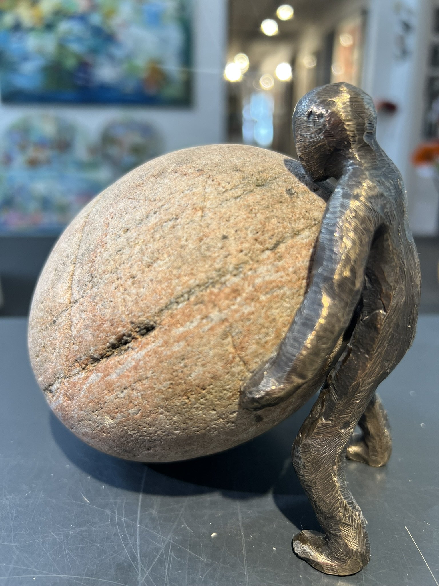 Gi den gas, Bronceskulptur af Lisbeth Gundersen