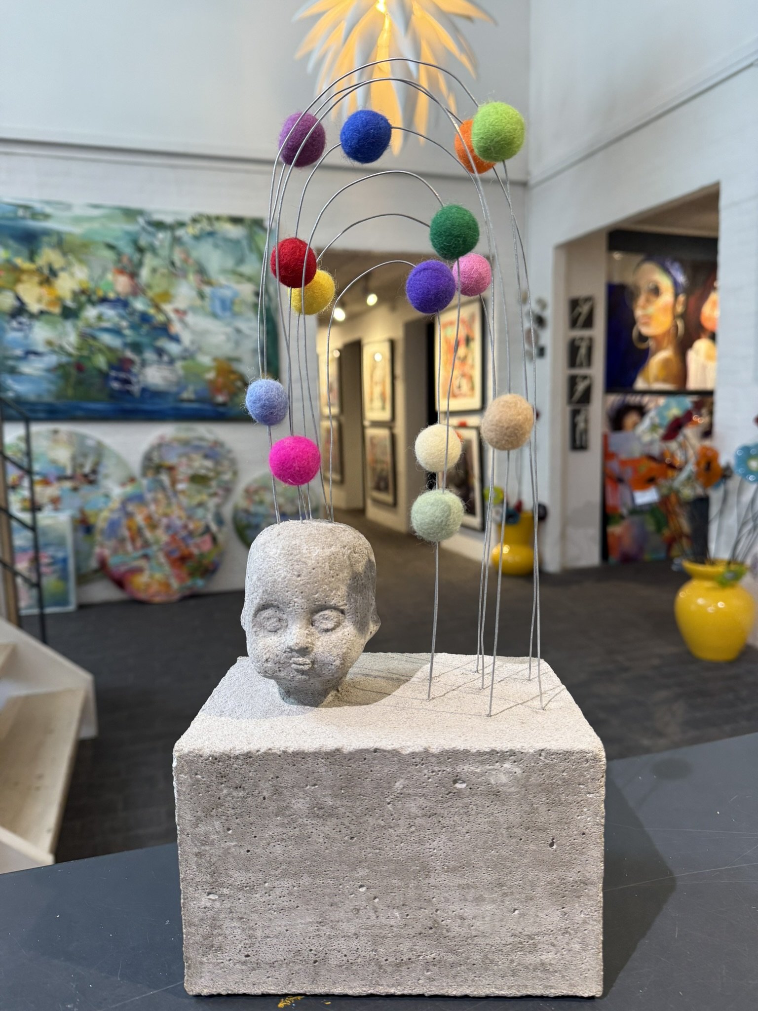 Mange bolde i luften, Skulptur Karen Sennefelder