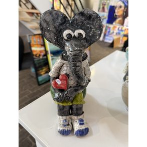 Dorit Knudsen, K�rlig Elefant,  rakubr�ndt keramik