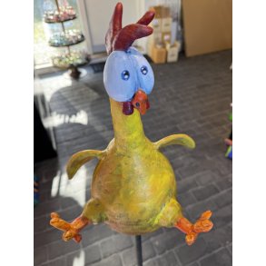 Skulptur p� stang af Jette Ladefoged, h�jde 150cm