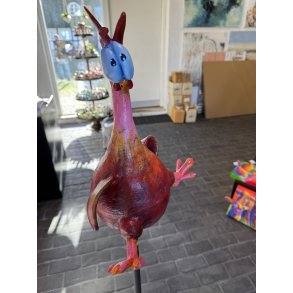 Skulptur p� stang af Jette Ladefoged, h�jde 160cm